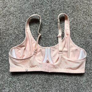 Lululemon Pink Lace Underwire Bra 36C Spandex/Nylon